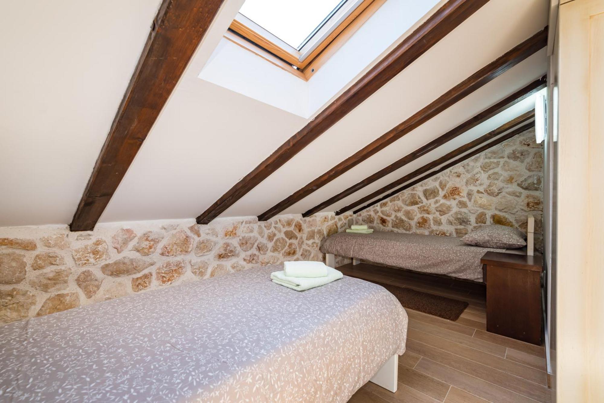 RažanacStone House别墅 外观 照片