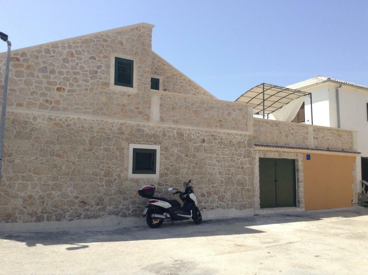 RažanacStone House别墅 外观 照片